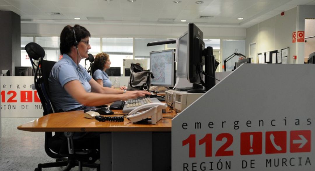 Operadora del 112 en centro de emergencias, formación para administraciones públicas